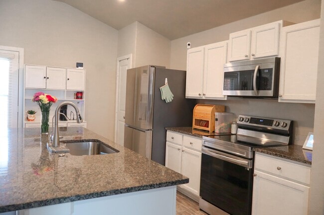 Photo - 1827 136th St
