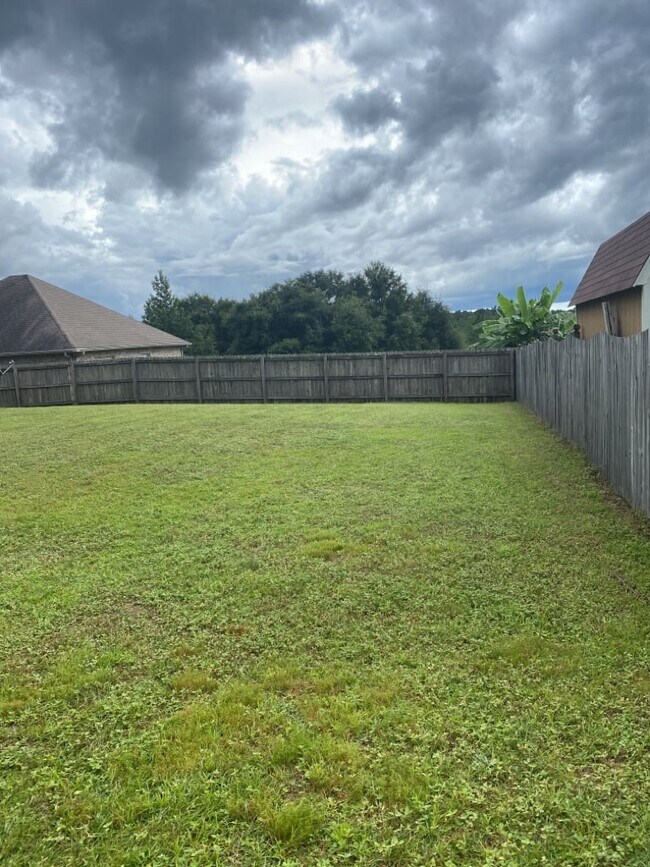 603 Rowan Cir