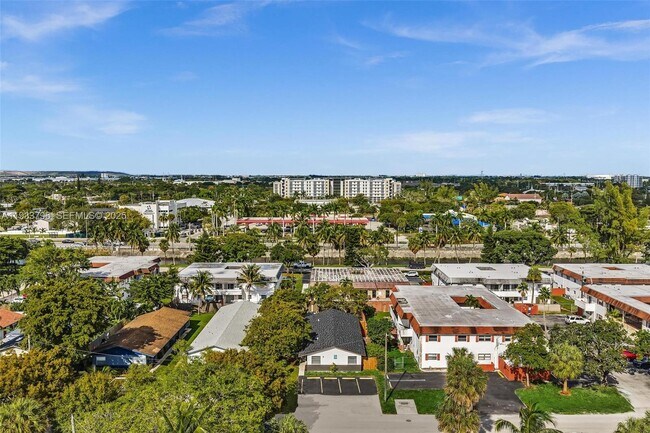 Photo - 329 SW 1st Ct Unidad 1