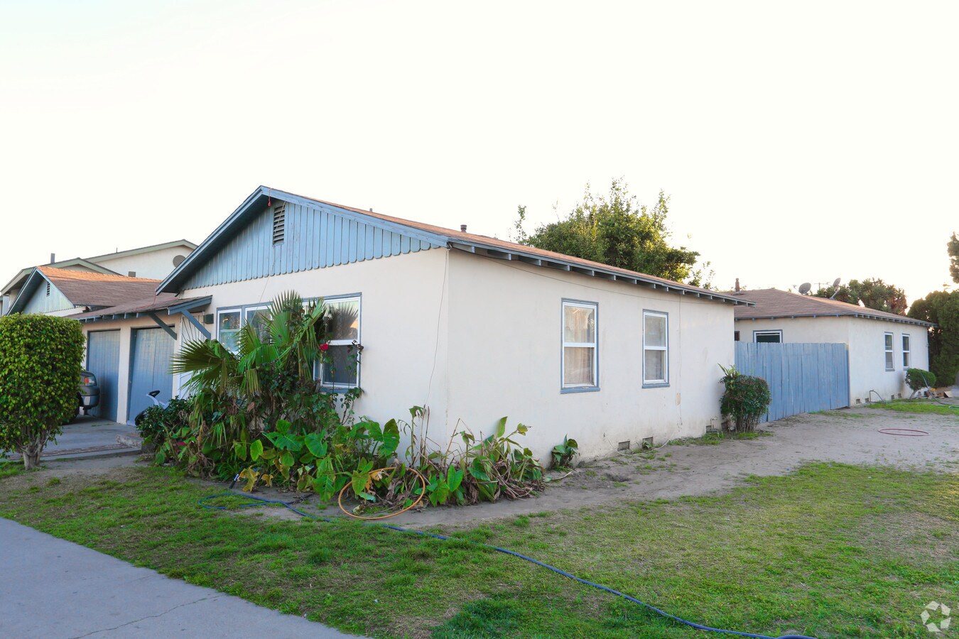 Photo - 614 Eton Pl