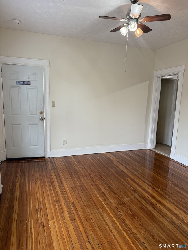 Photo - 48-50-50 Bliss St Unidad 3rd Flr. East
