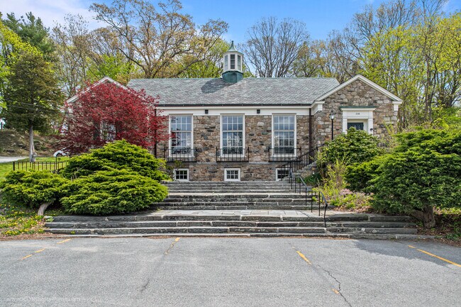 Photo - 238 Highland Rd Casa
