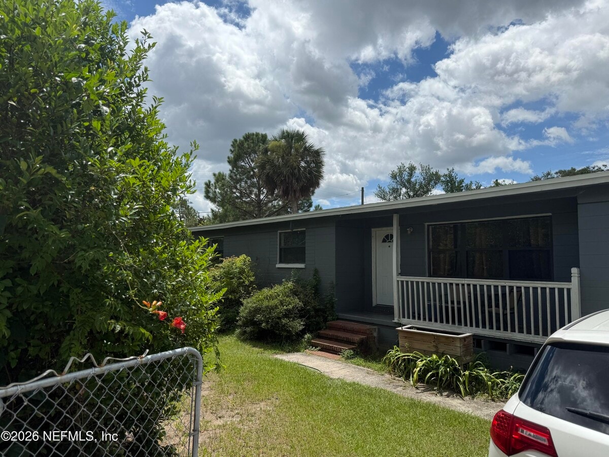 Photo - 7244 Sandhurst Rd S