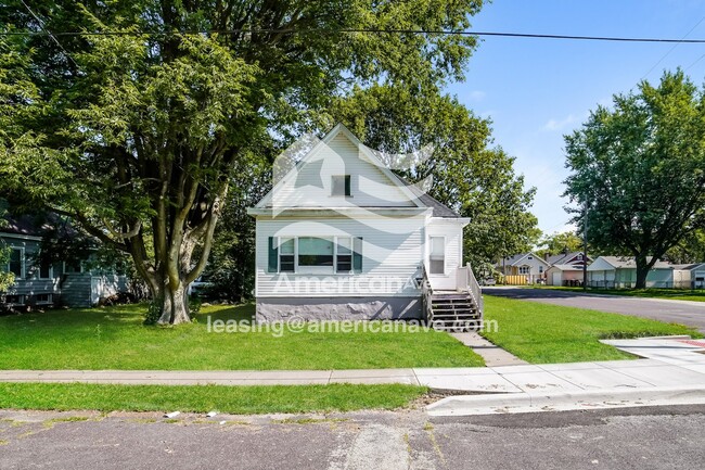 419 E Maywood Ave