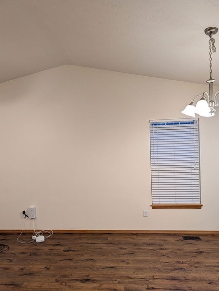 Photo - 1001 Wartburg Dr