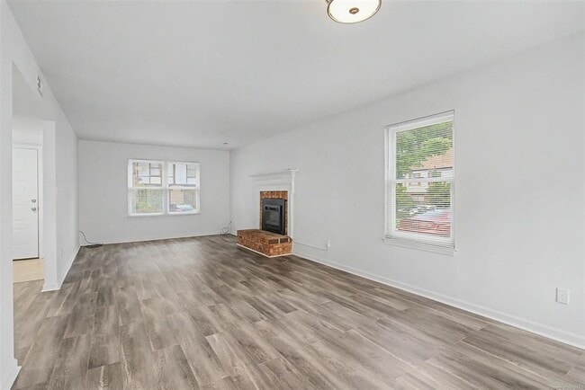 285 Merrimac Trail