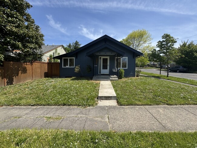Photo - 2393 Emerald St Casa