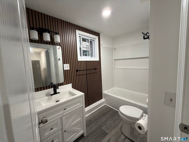171 Pearl St Unit 1st Floor