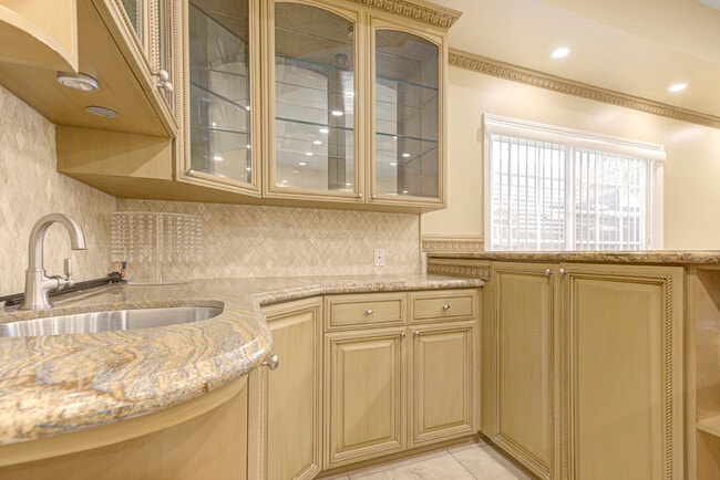 Photo - 6641 Agnes Ave
