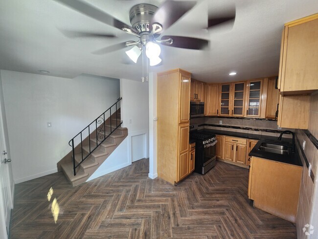 Building Photo - 2717 Independence Ave Rental