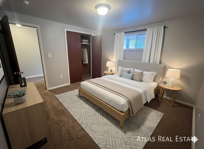 Photo - 835 E San Miguel St