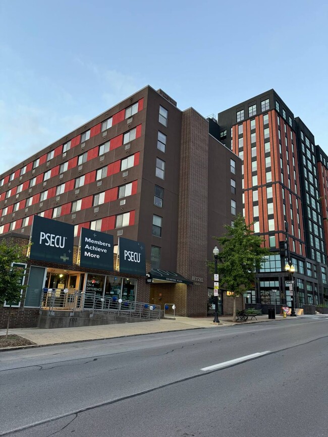 Building Photo - 500 E College Ave Unit 404 Rental