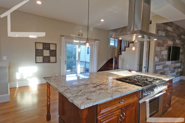 Photo - Lovely, De-leaded 3-bed, 2-bath Newton Apartment