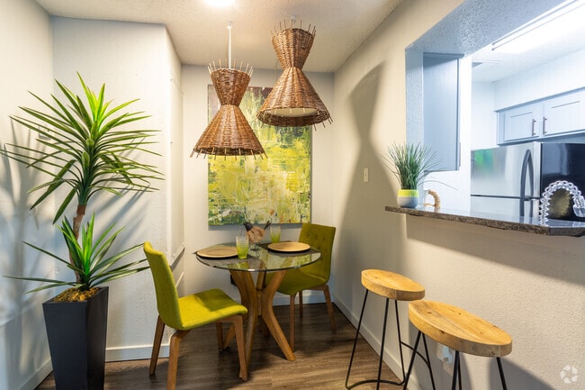 1BR, 1BA - 514SF