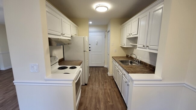 Building Photo - 43 Balance Rock Rd Unit 14 Rental