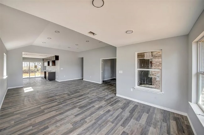 Photo - 1100 Primrose Dr