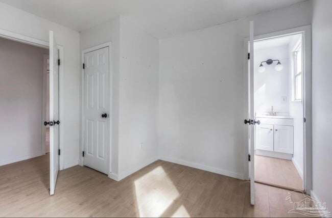 Photo - 61 E Ensley St