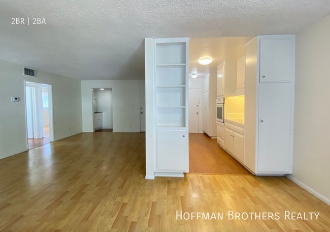 Photo - 319 S Clark Dr Unit 307