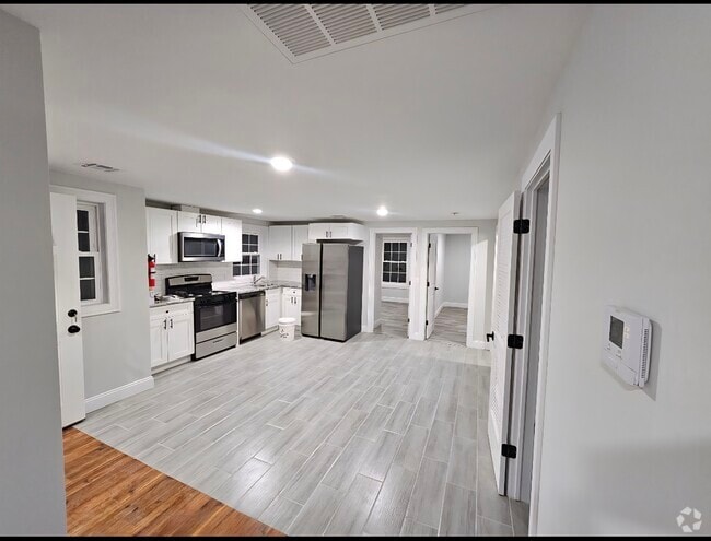 Building Photo - 428 Valley St Unit Apt 1