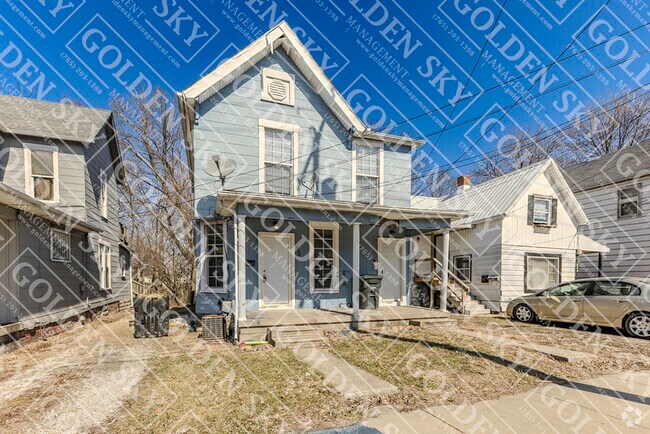 Building Photo - 826 W Main St Rental