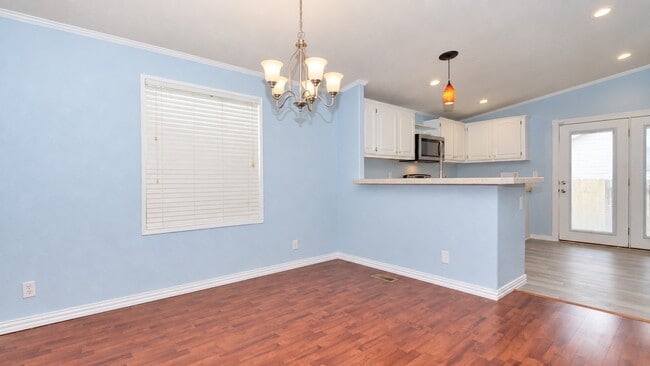 10011 Berrybriar Ln