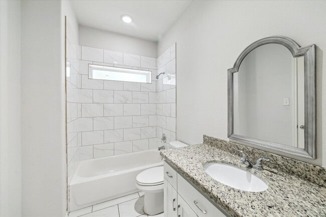Photo - 7047 Avenue Unit B