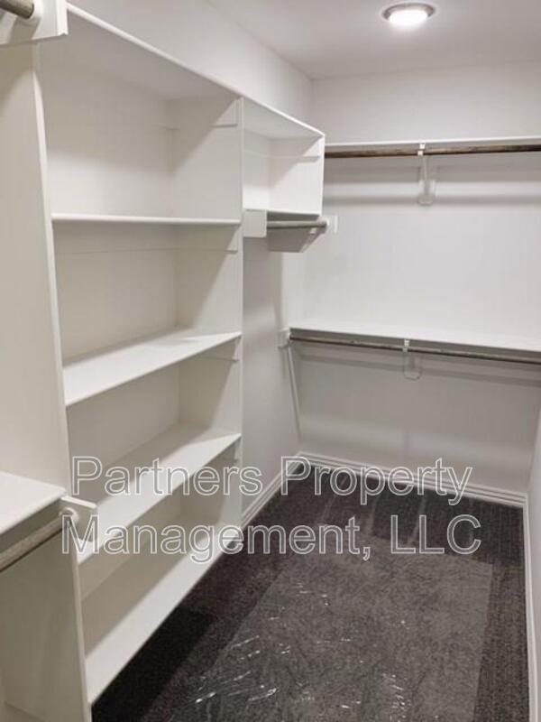 Photo - 1521 N Dawes St House