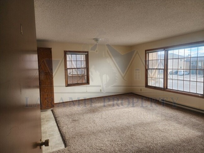 Photo - 1717 Fetterman Dr Unit 4