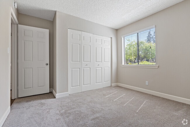 2BR, 1BA - 850SF - Bedroom