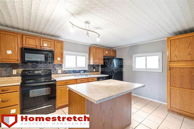 Photo - 8109 Mathilda Ave