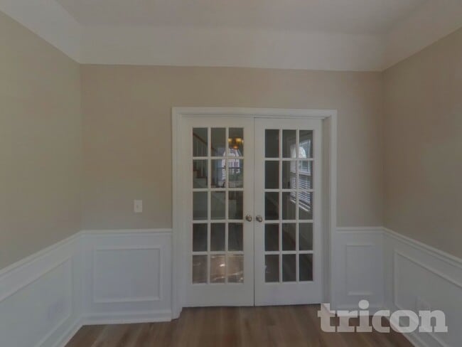 Photo - 559 Heartland Ln