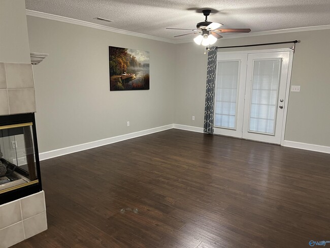 Photo - 114 Waterford Trce