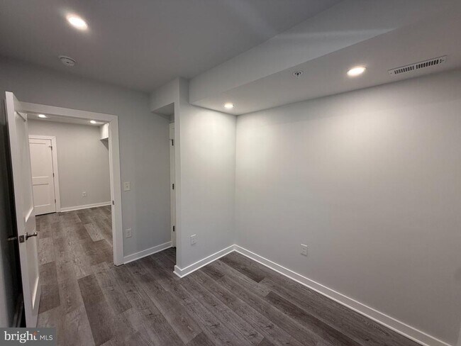 Photo - 1516 18th St SE