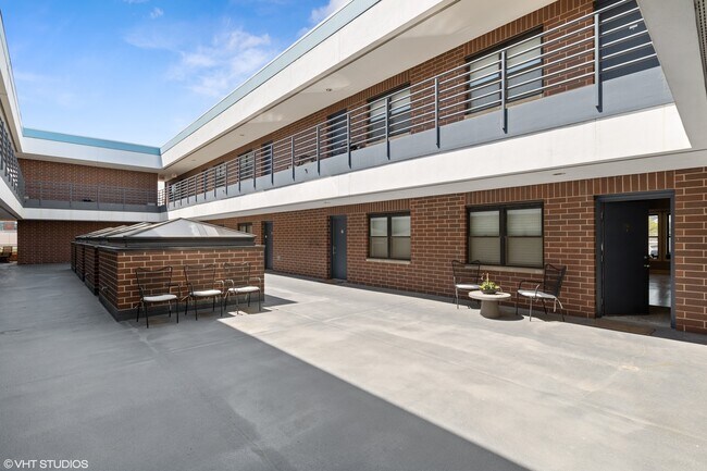 Photo - 1600 N Halsted St Unit 2J