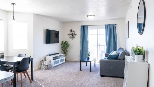 Photo - 1705 Westbury Way Unit Apt AA8