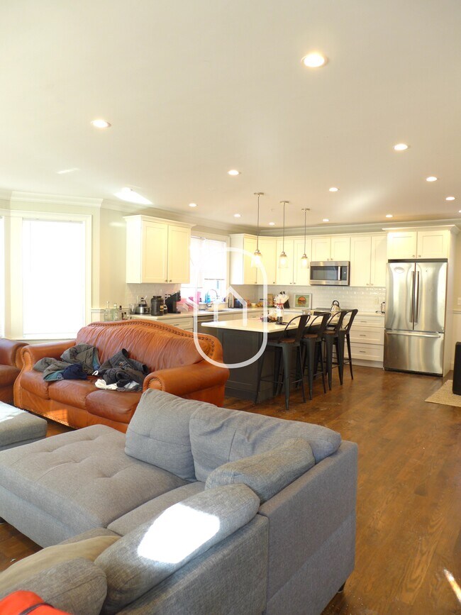 Photo - 26 Juniper St