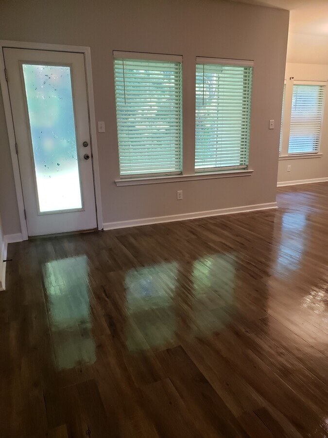 Photo - 47407-0 Myra Cv