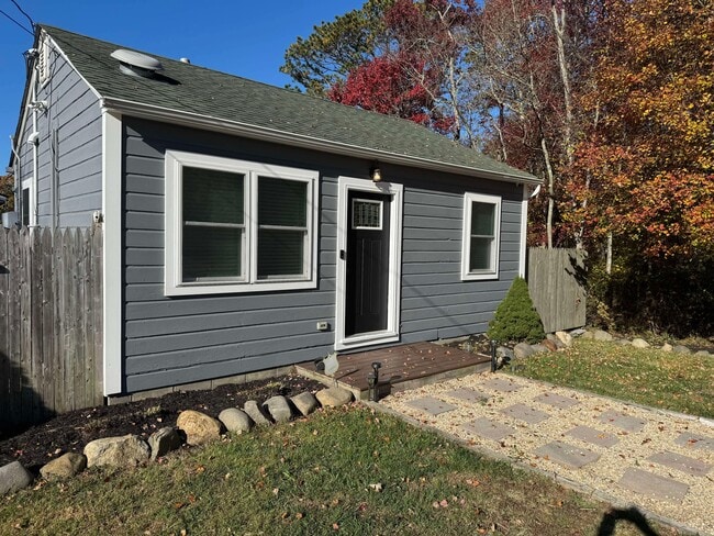 Photo - 28 Sheridan Dr