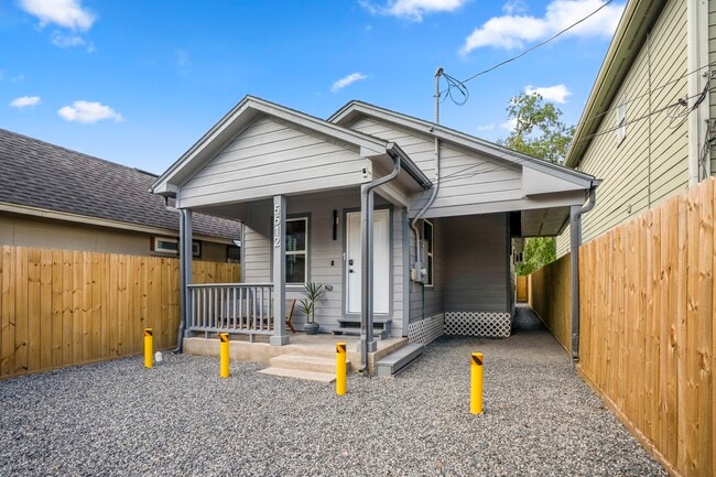 Photo - 5512 Texas St