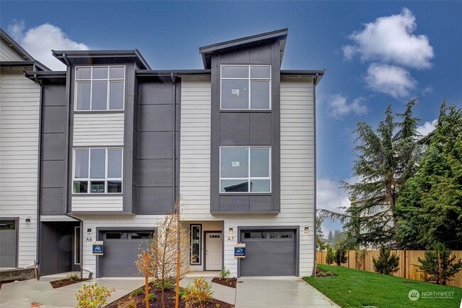 Building Photo - 15008 40th Ave W