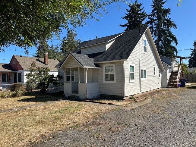 Photo - Updated 3 bedroom 1 bathroom house!