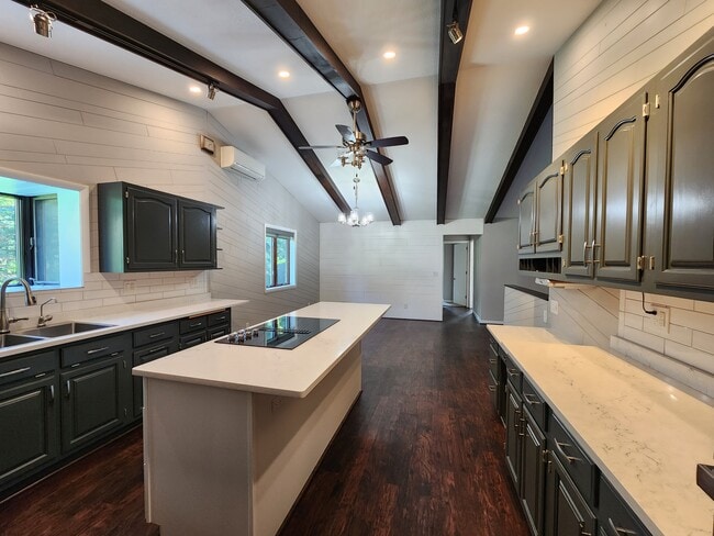 Photo - 908 S 48th Ave Casa