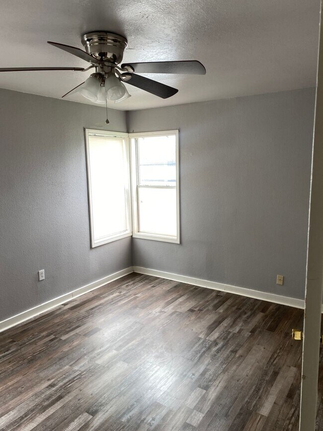 Photo - Cozy 1 Bed 1 Bath Duplex Near ACU