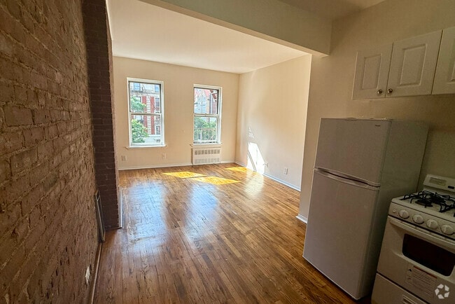 Building Photo - 2274 Broadway Rental