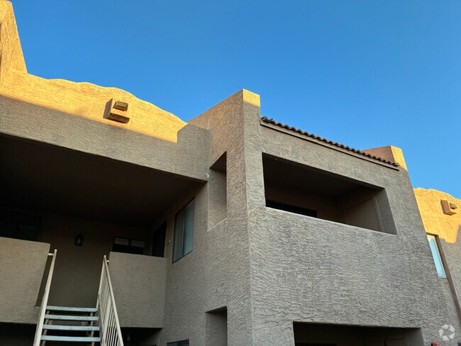Building Photo - 8155 E Roosevelt St Rental