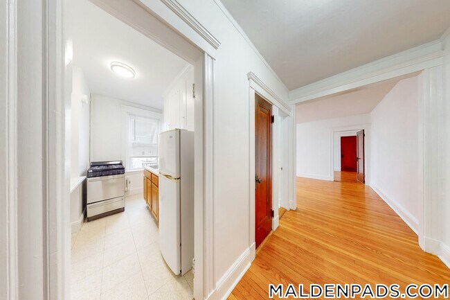Photo - 170 Maple St Unit 207