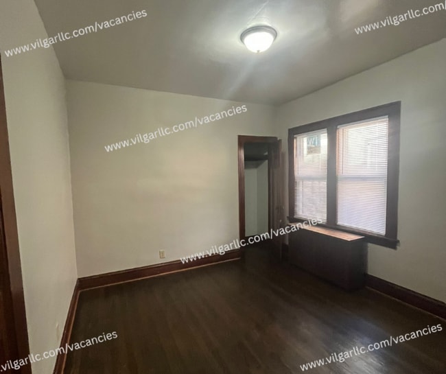 Photo - 3 large bedrooms, 1 full bath home in Gary...