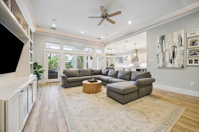 Photo - 1519 Richelieu Ln