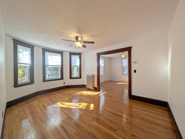 Building Photo - 119 Lowell St Unit 1