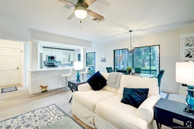 Building Photo - 4103 SE Centerboard Ln Unit 2A Rental